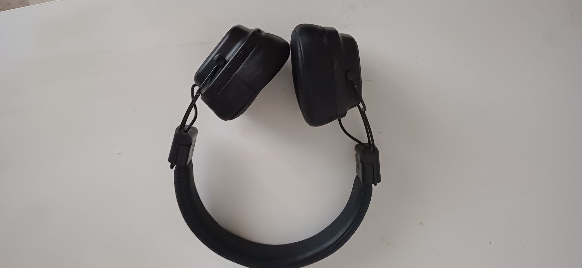 Продам  наушники 4000