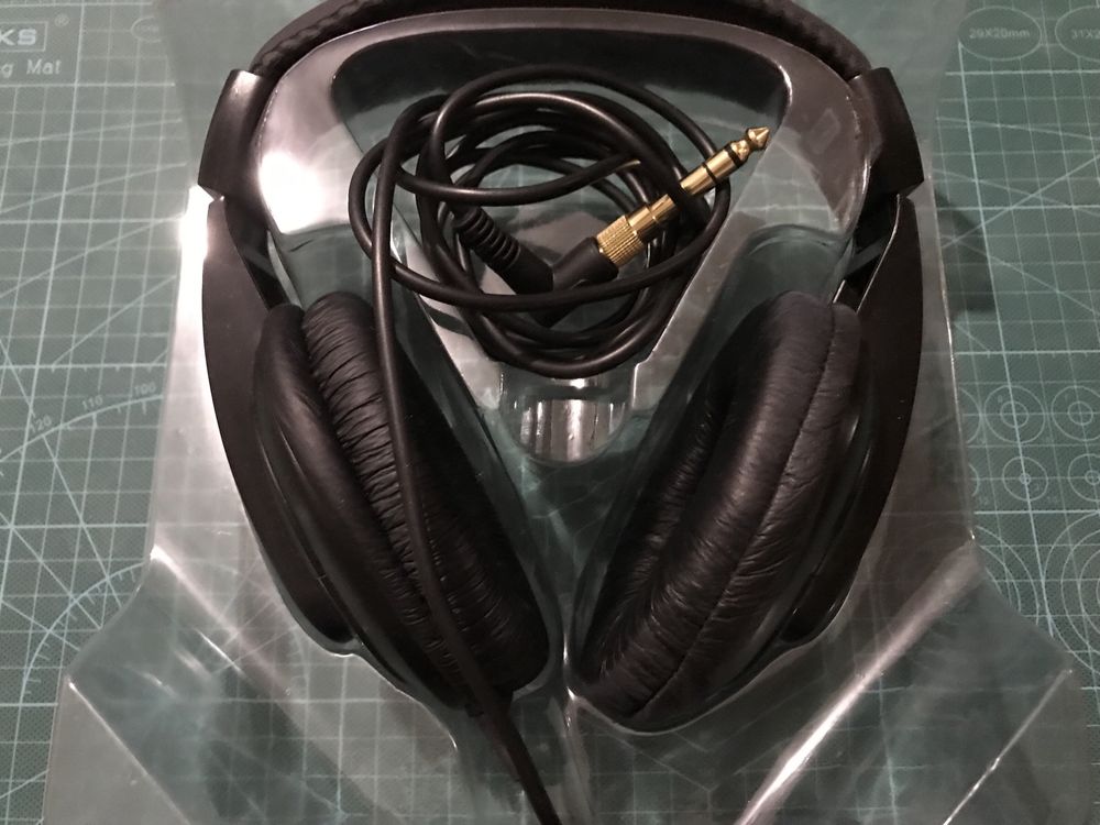 Наушники фирмы Behringer