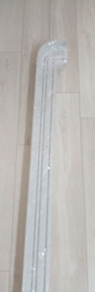 Продам карниз для штор новый