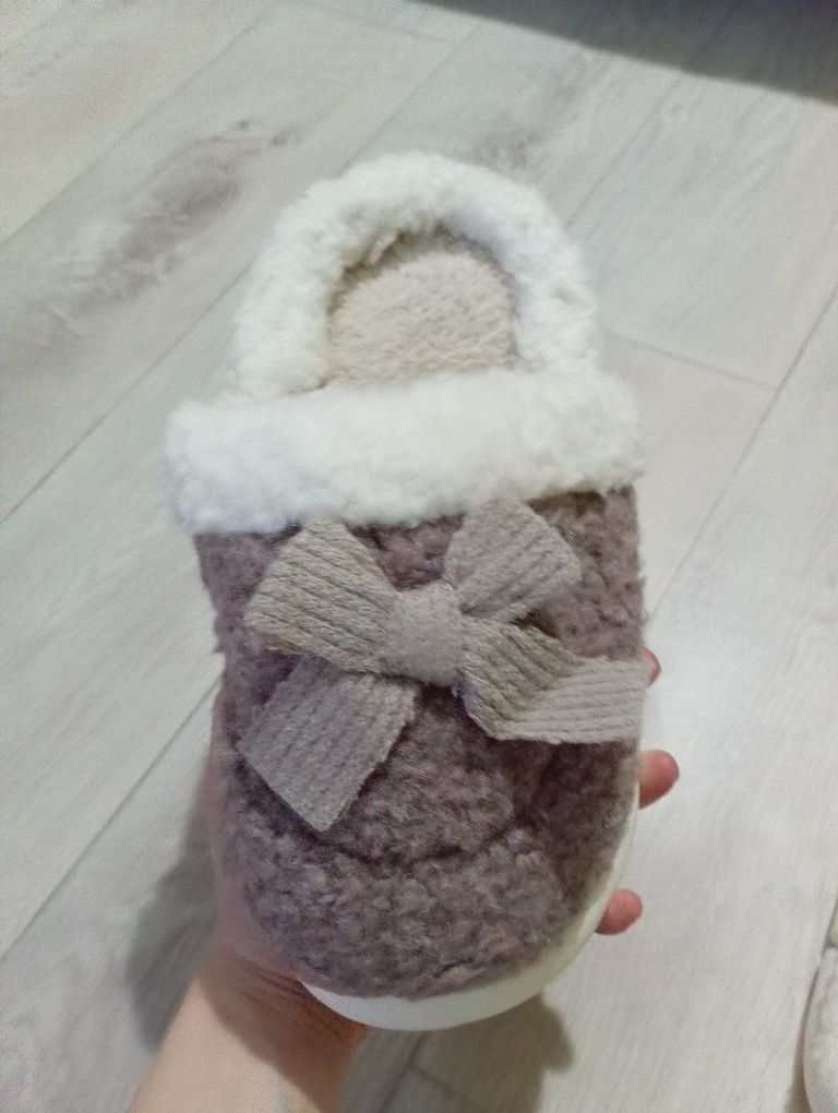 Домашние женские тапочки .