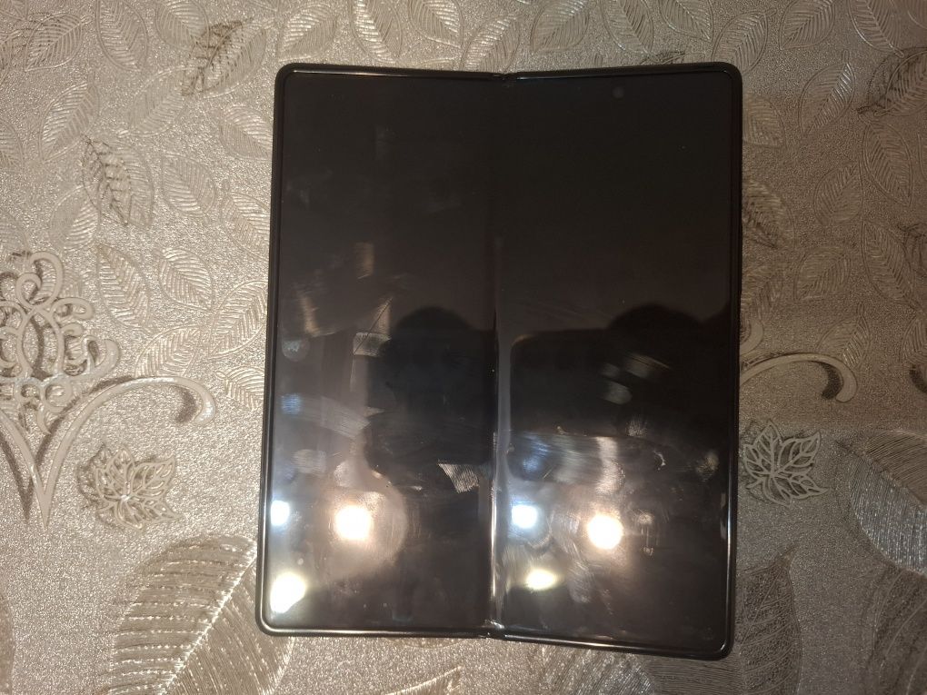 Samsung z fold 2