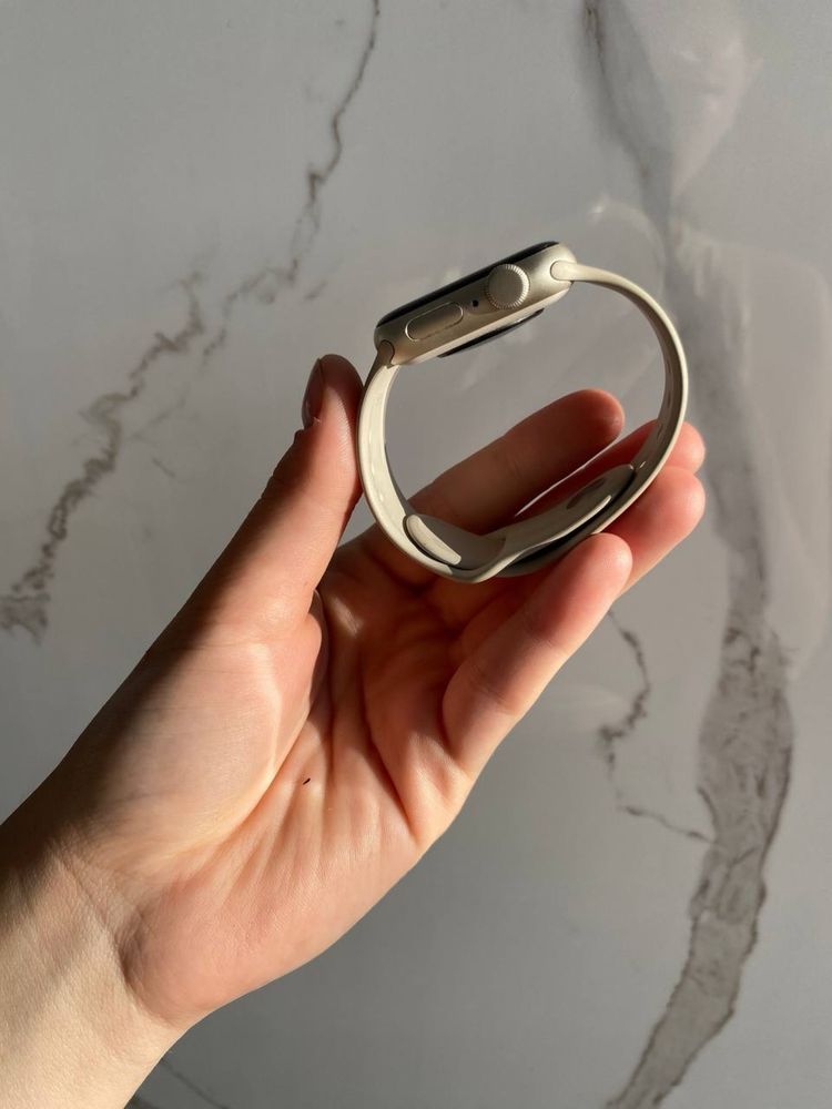 Apple Watch SE GPS Gen.2 2024 M/L 44 мм бежевый