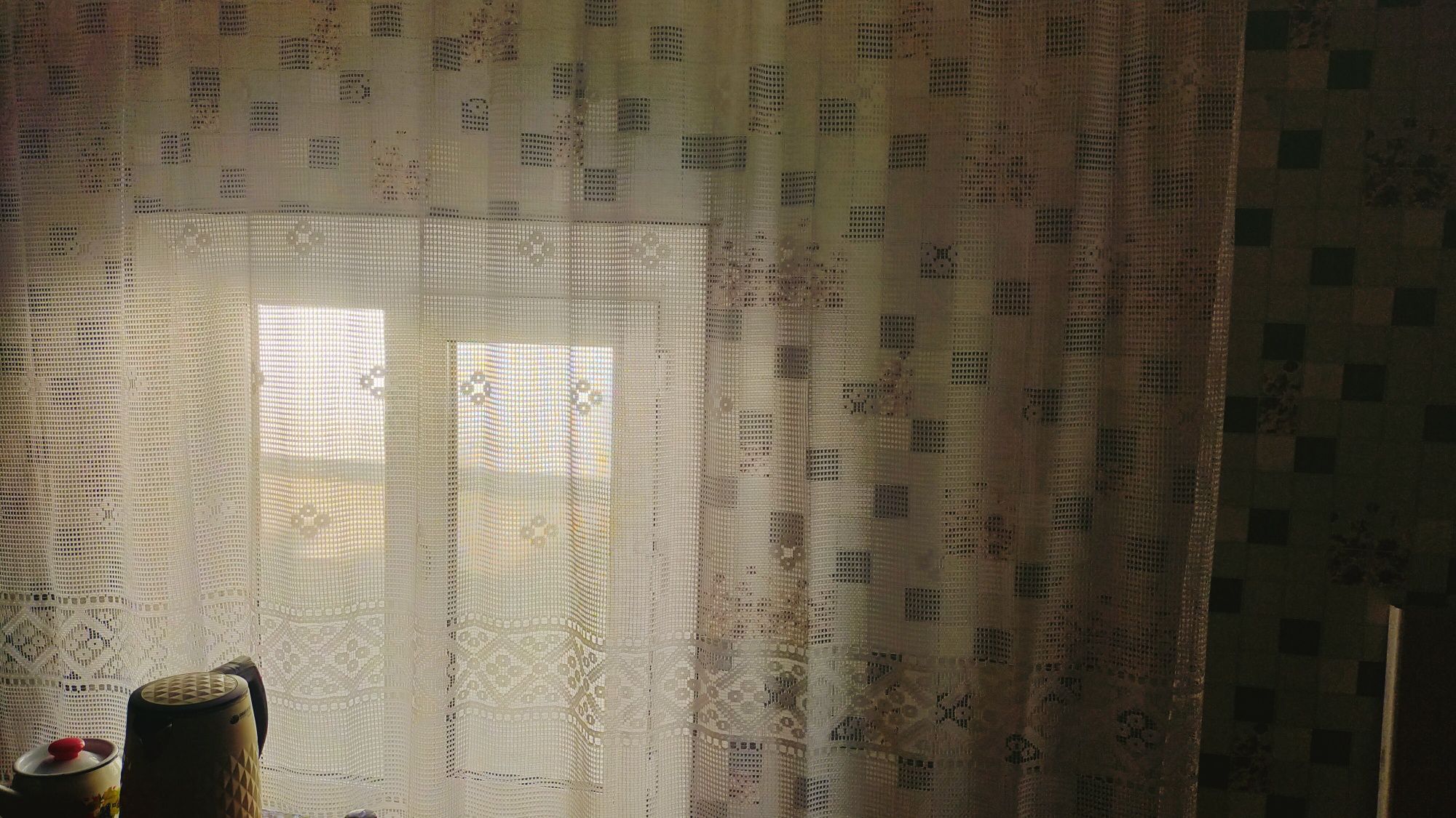 Продам тюль куханную