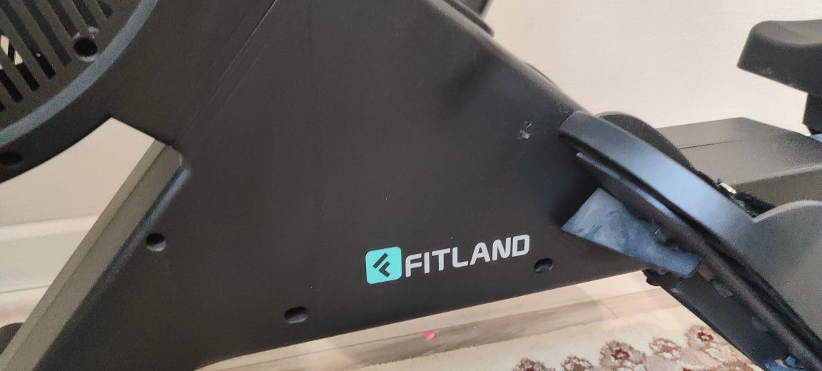 Продаю гребной тренажёр FITLAND