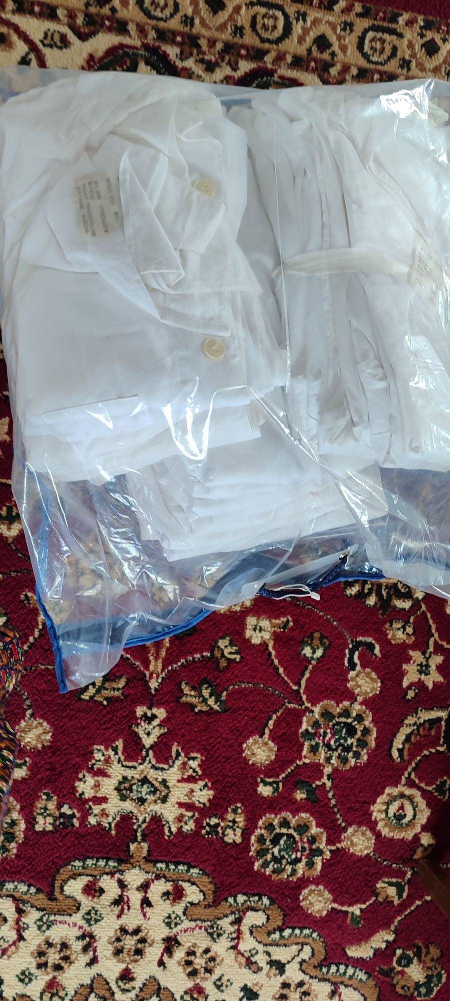 Продам куртки поварские