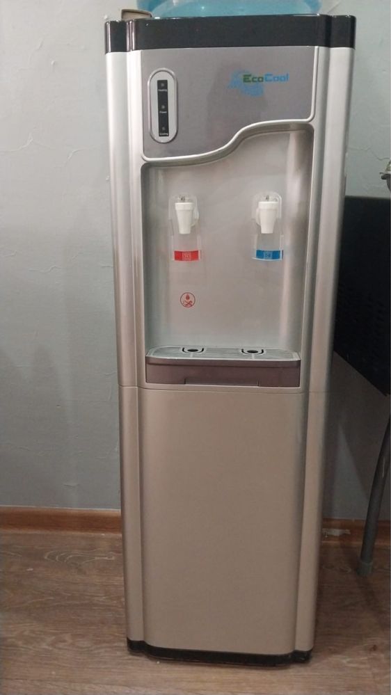 Продам кулер для воды