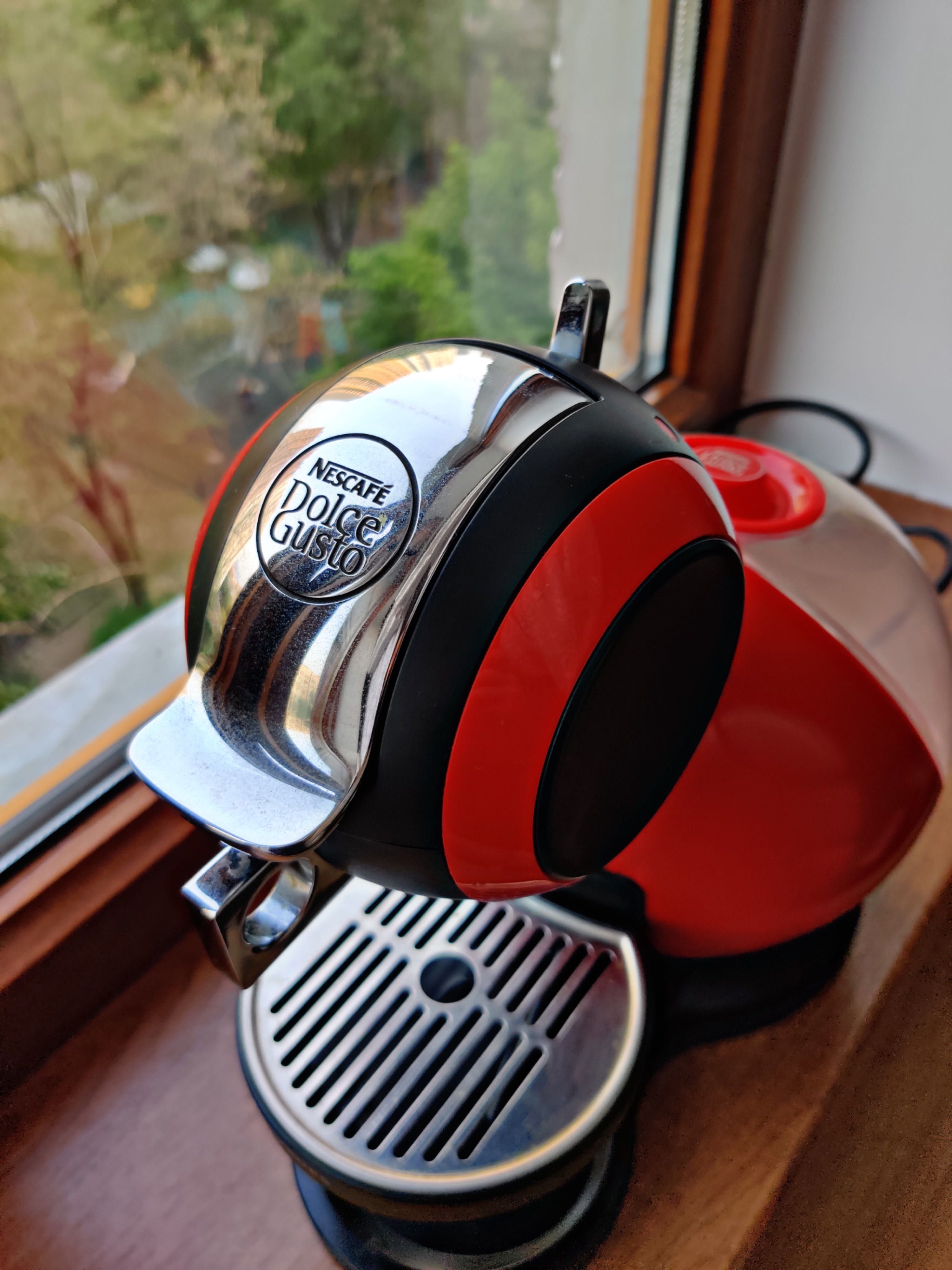 Кофемашина Nescafe Dolce Gusto Philips Капсульная в отличном состоянии