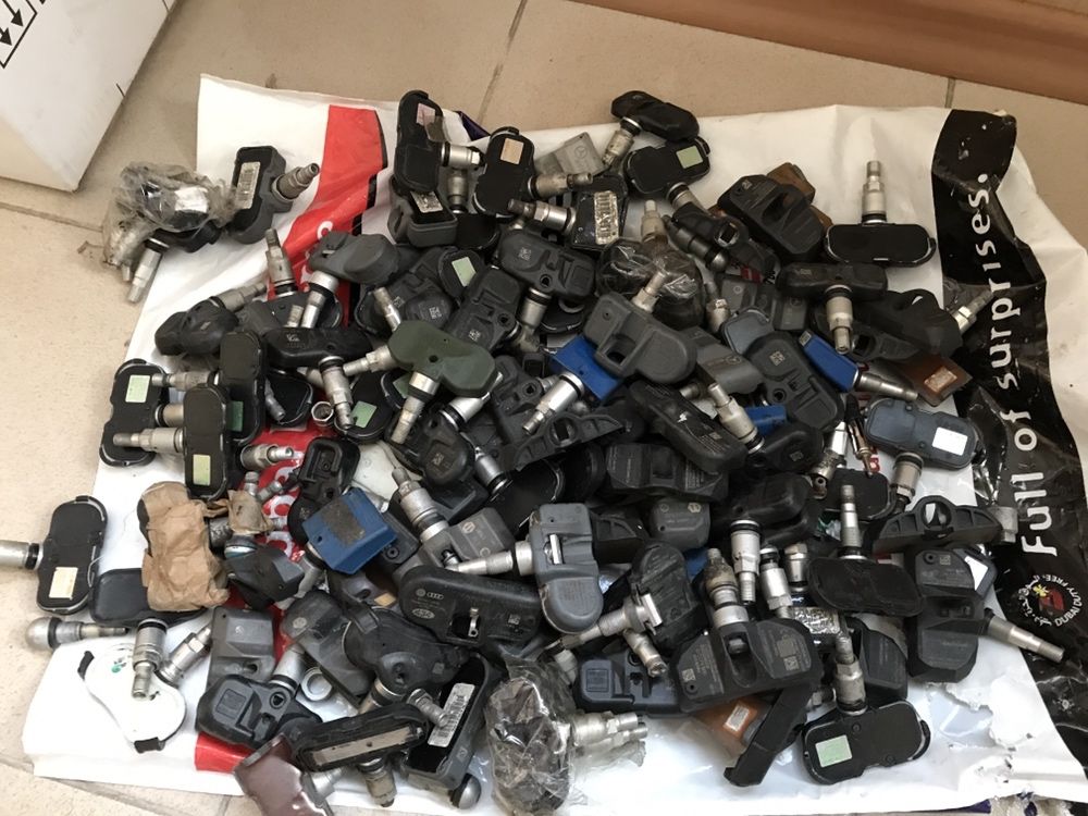 Продам датчики давление в шинах.