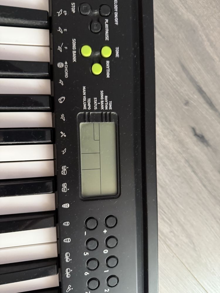 Синтезатор Casio в отличном состоянии