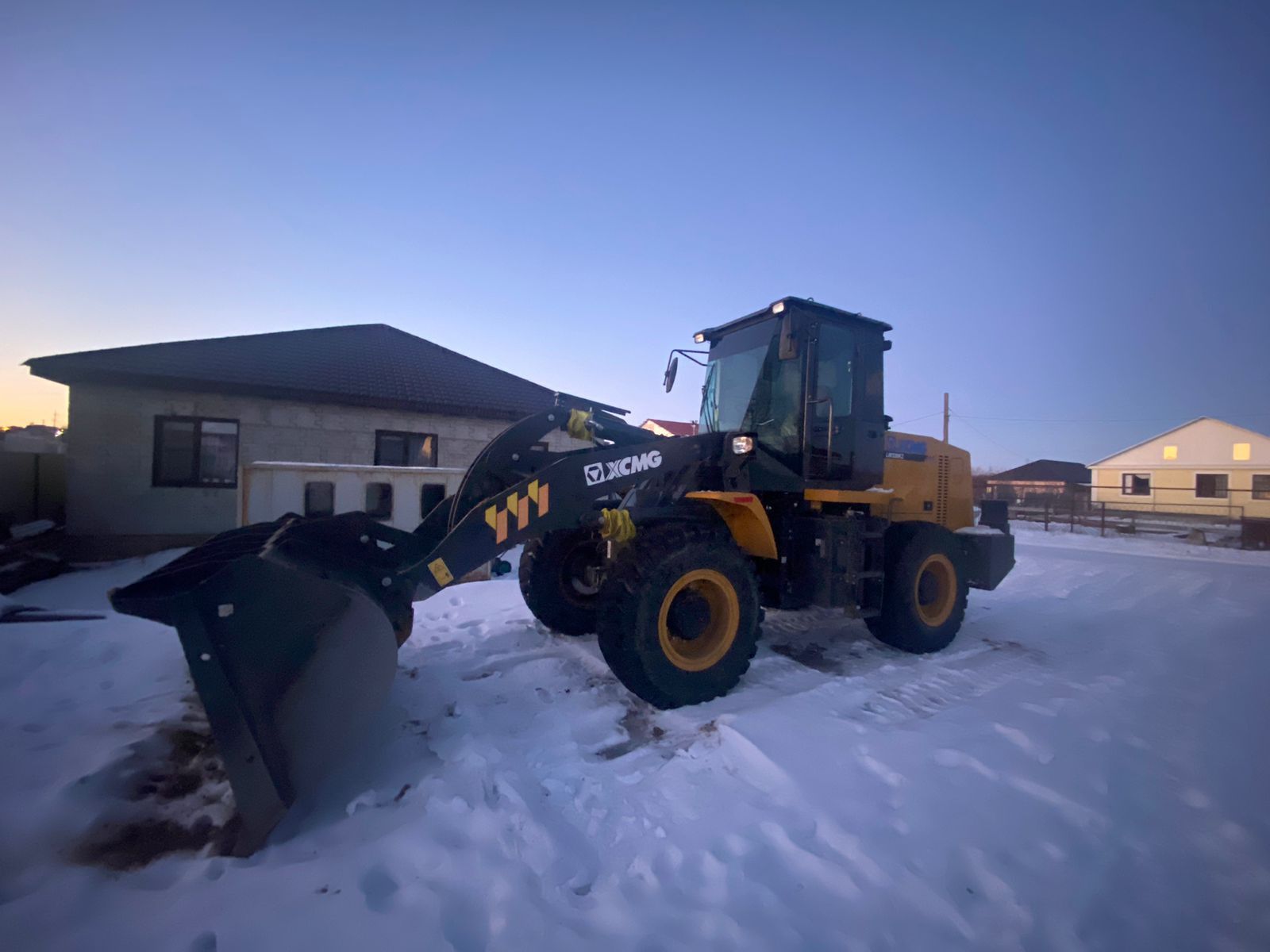 Услуги погрузчика XCMG 330