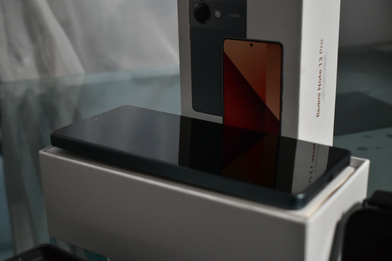 Полный комплект Redmi Note 13 pro. Смартфон, наушники, часы.