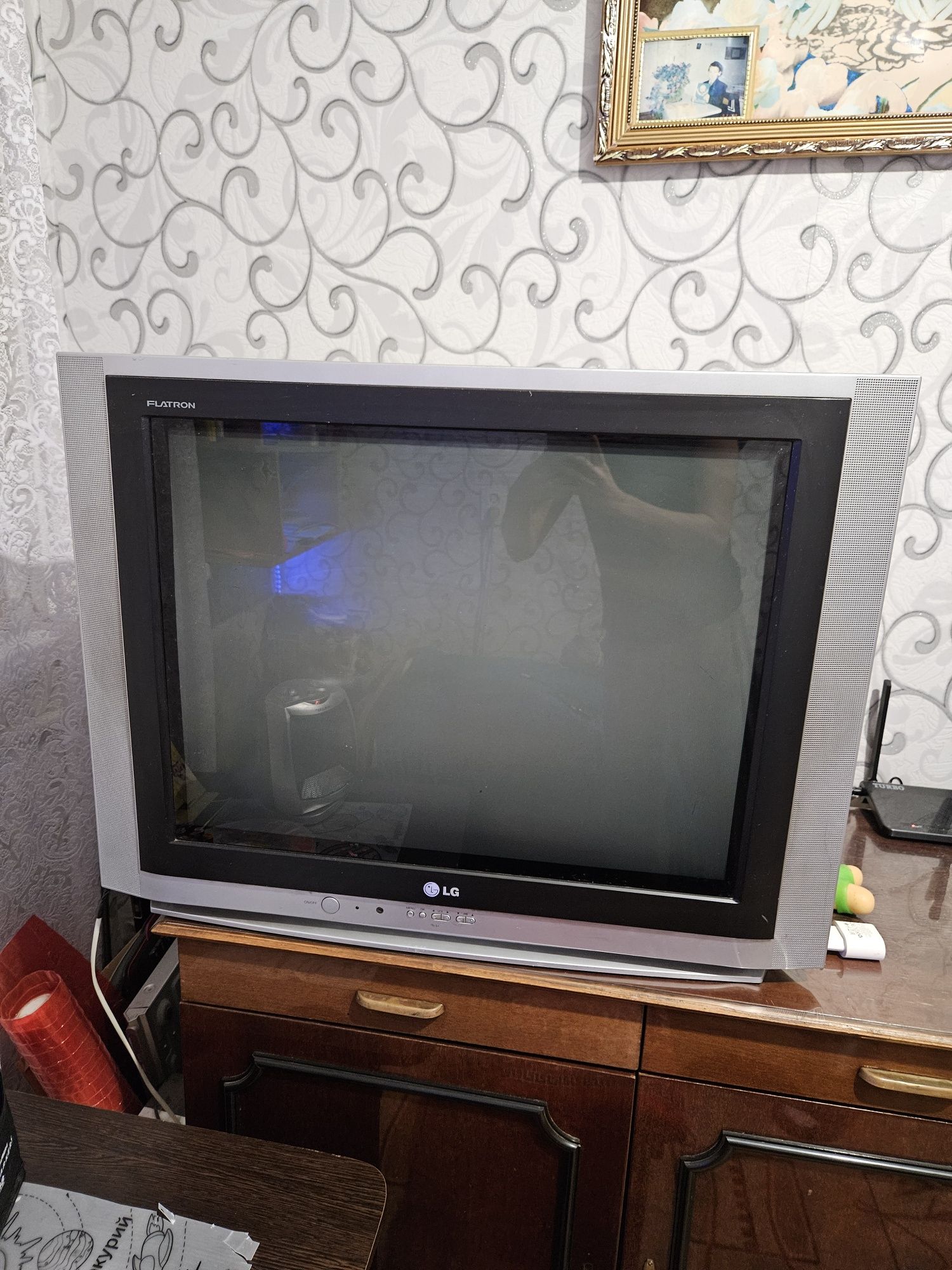Продам телевизор