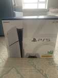 Продам ps 5 новый есть в комплекте два джостика и 6 встроиных игры