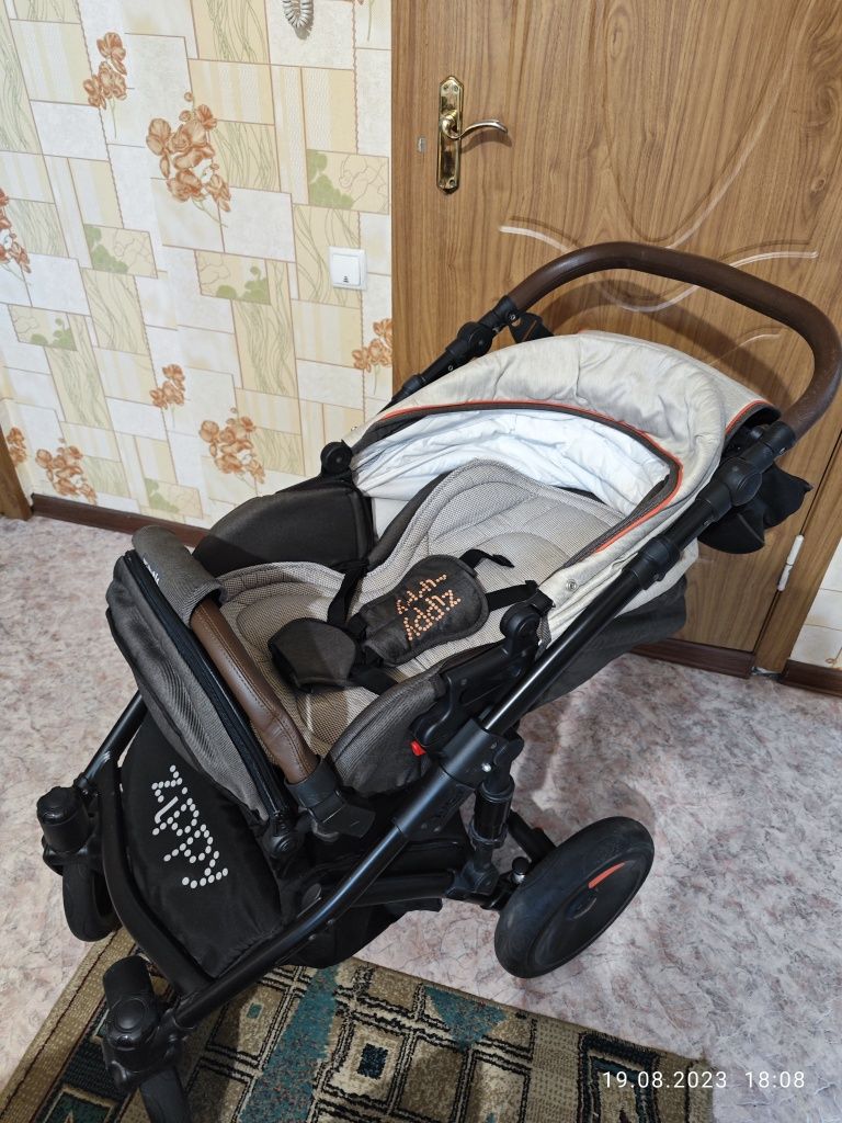 Коляска Tutis Zippy