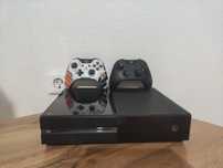 Xbox one 500gb, с двумя джойстиками с играми