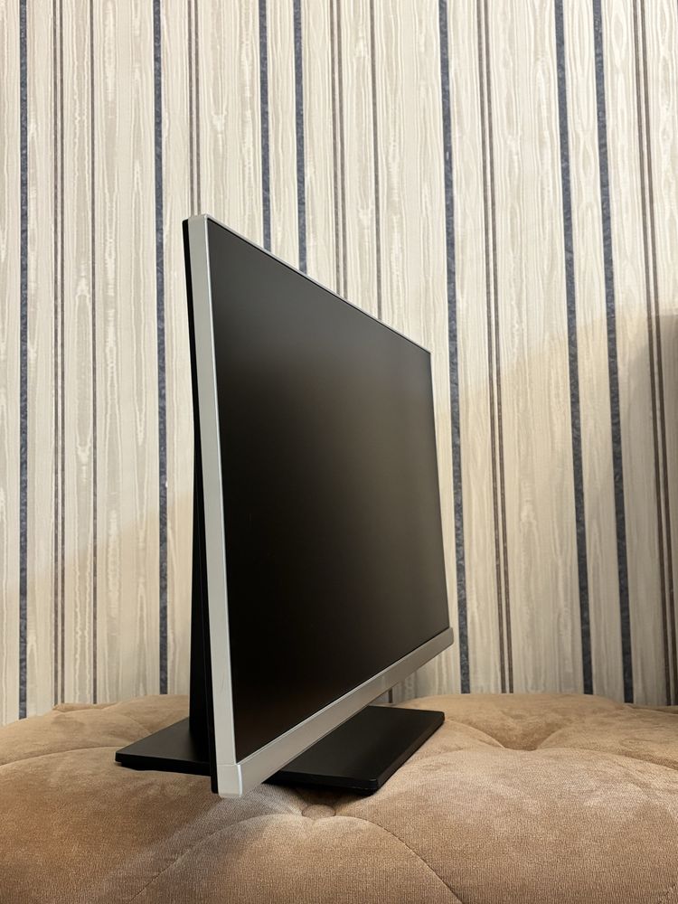 Монитор HP 24MQ QHD
