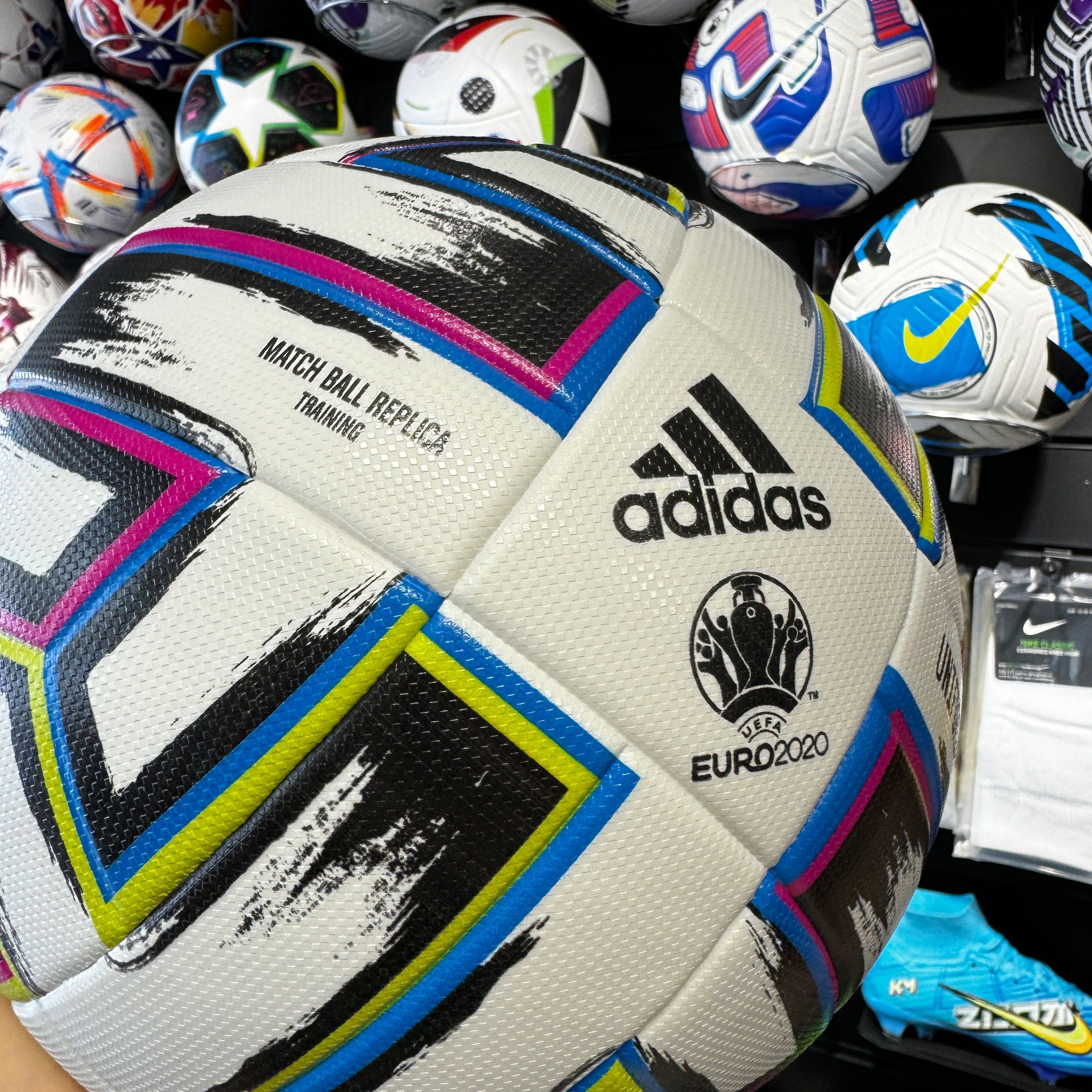 Adidas Uniforia Euro 2020 мяч футбольный размер 5.