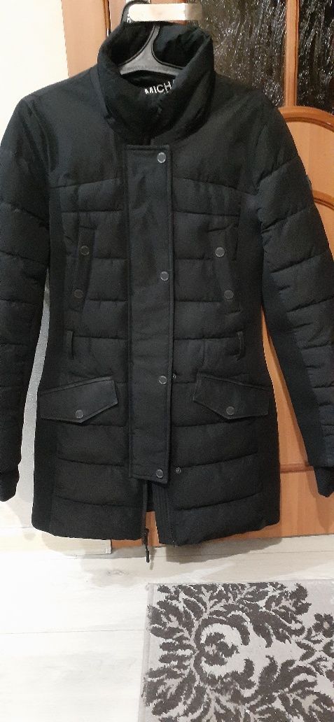 Продаю стильную куртку. Бренд MICHAEI KORS