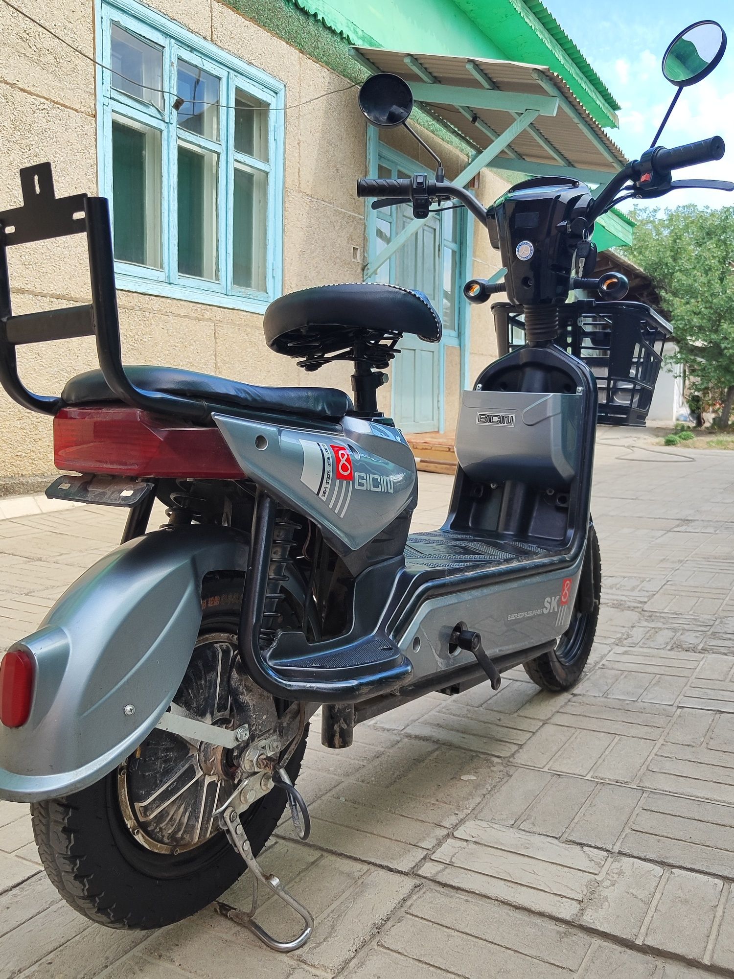 Продам скутер sk-8