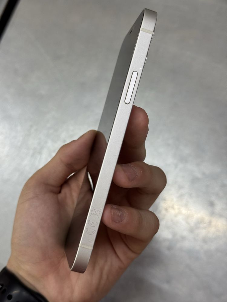 Продам айфон 12 iphone 12
