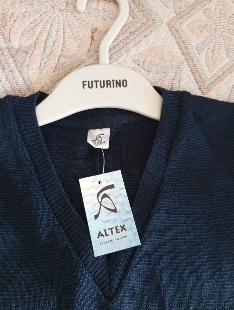 Продам сарафан школьный