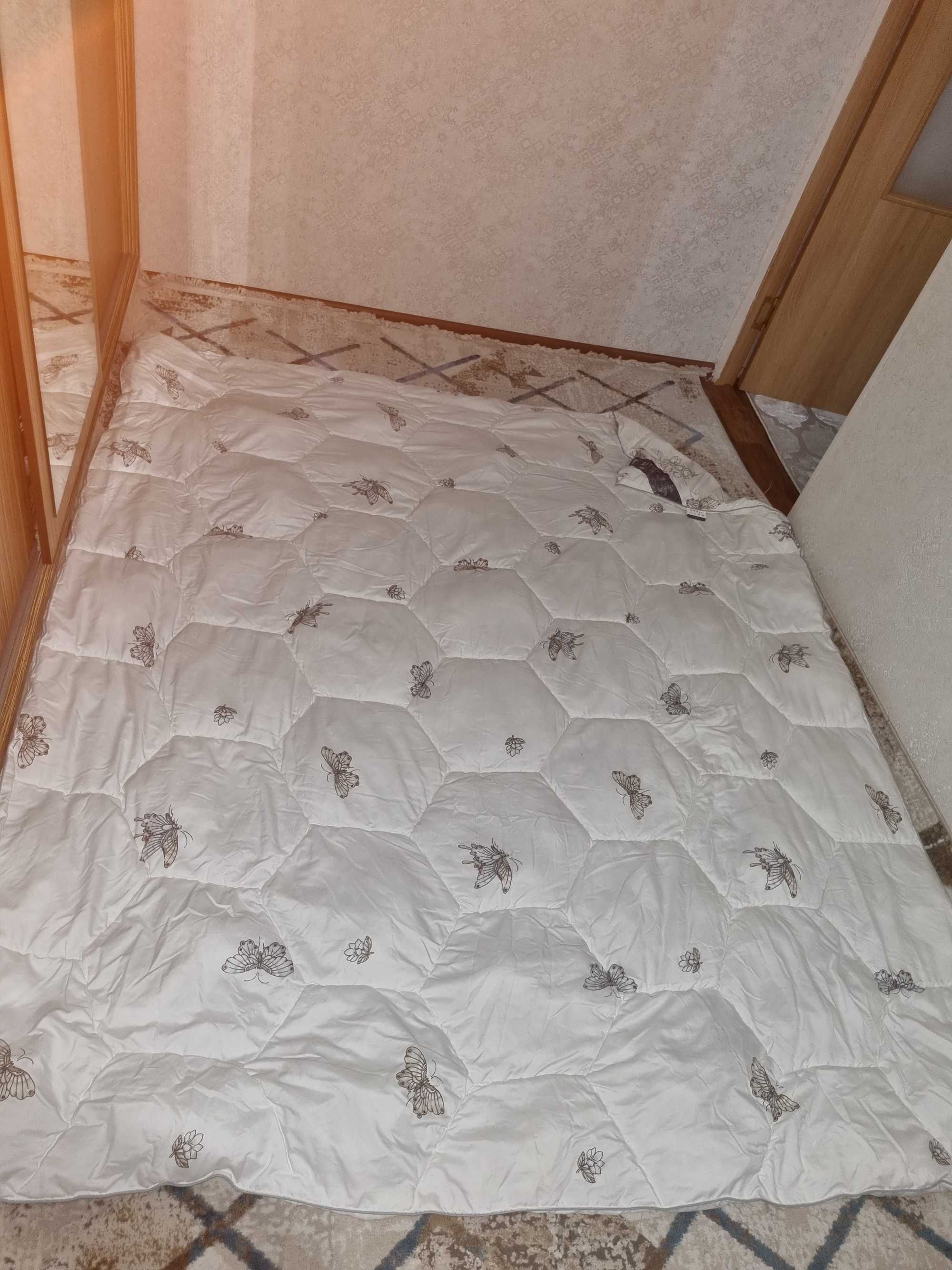 Продаю одеяло, двухспалтное