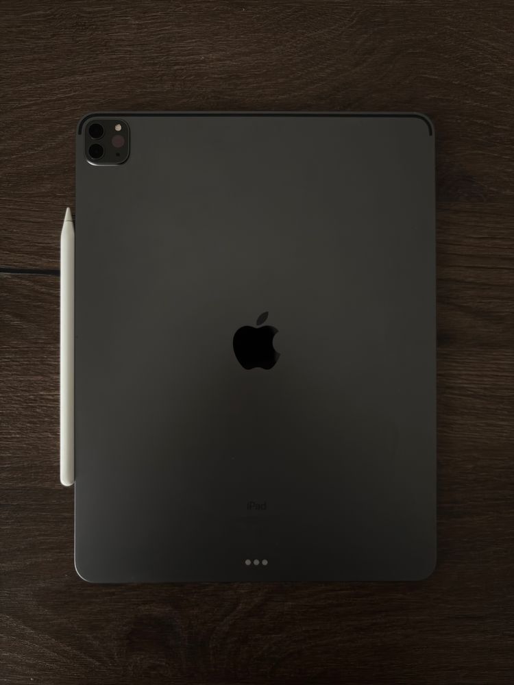 СРОЧНО iPad PRO 2020, 12.9, 128 gb есть apple pencil и folio