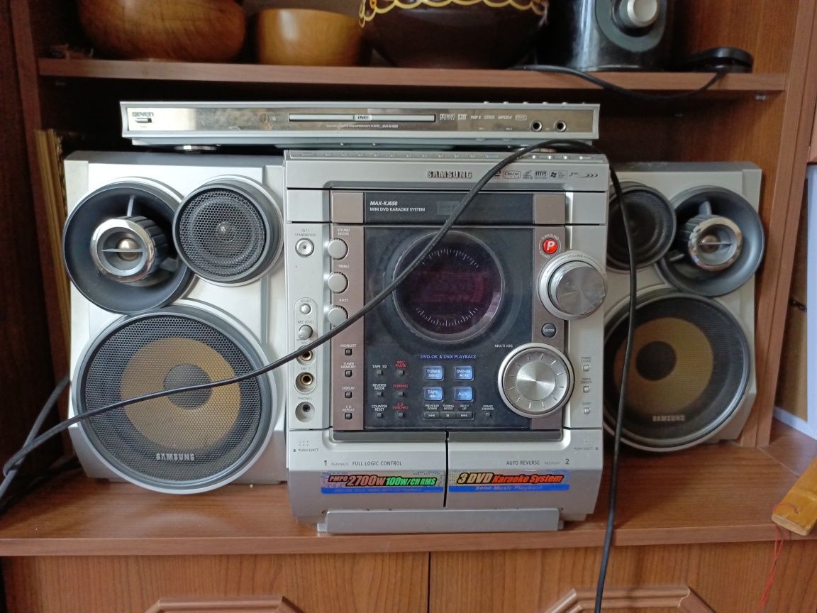 Продам музыкальный центр SAMSUNG MAX-KJ650 3DVD Karaoke system