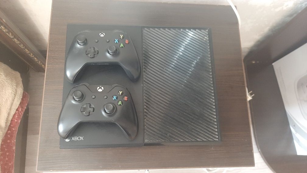 XboxOne в отличном состоянии