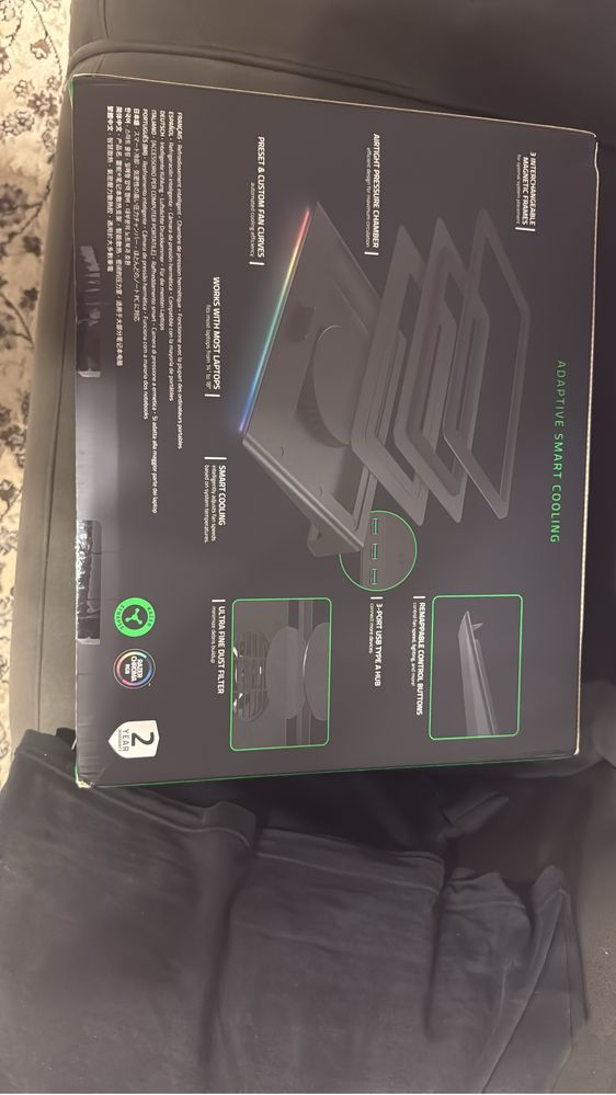 Охлаждающая подставка с турбиной Razer