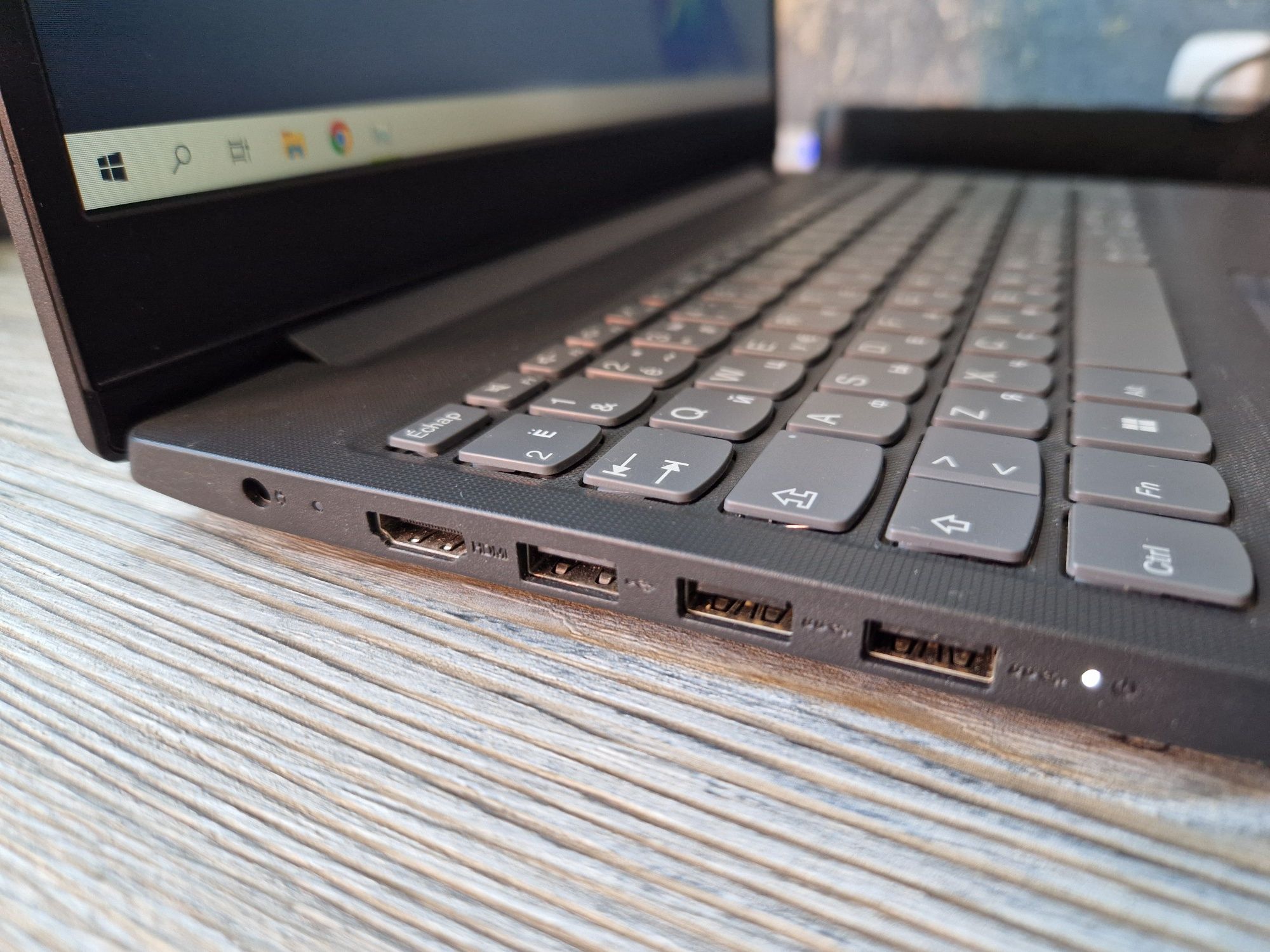 Ноутбук для работы Lenovo idiapad 3 15igl05 состояние отличное
