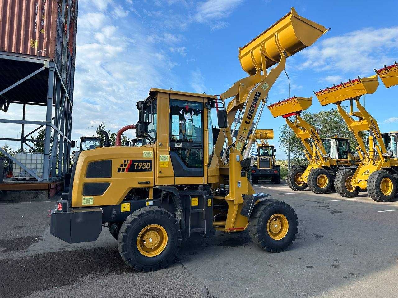 Фронтальный погрузчик LUGONG T930 (КУБОВЫЙ)