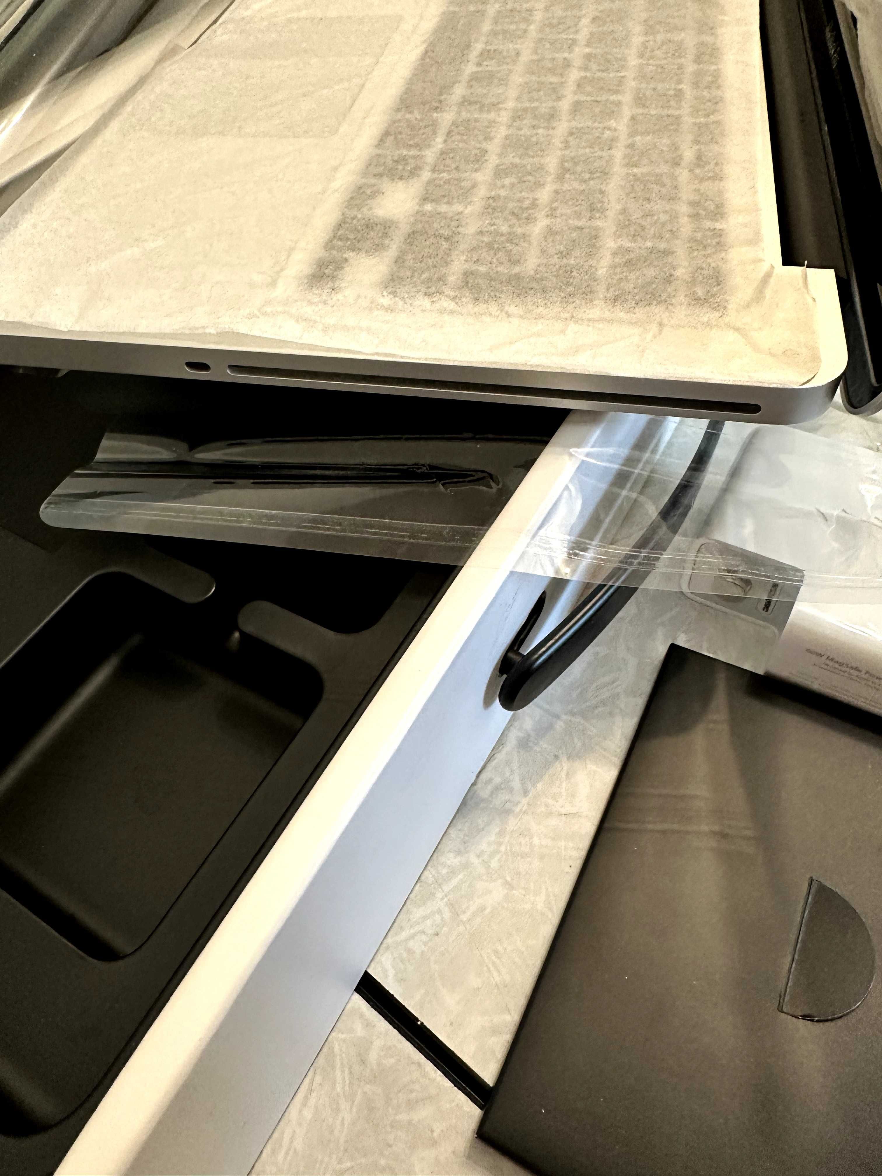 MacBook Pro для ценителей ретро б/у, подтормаживает