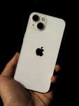 IPhone 13 белый.