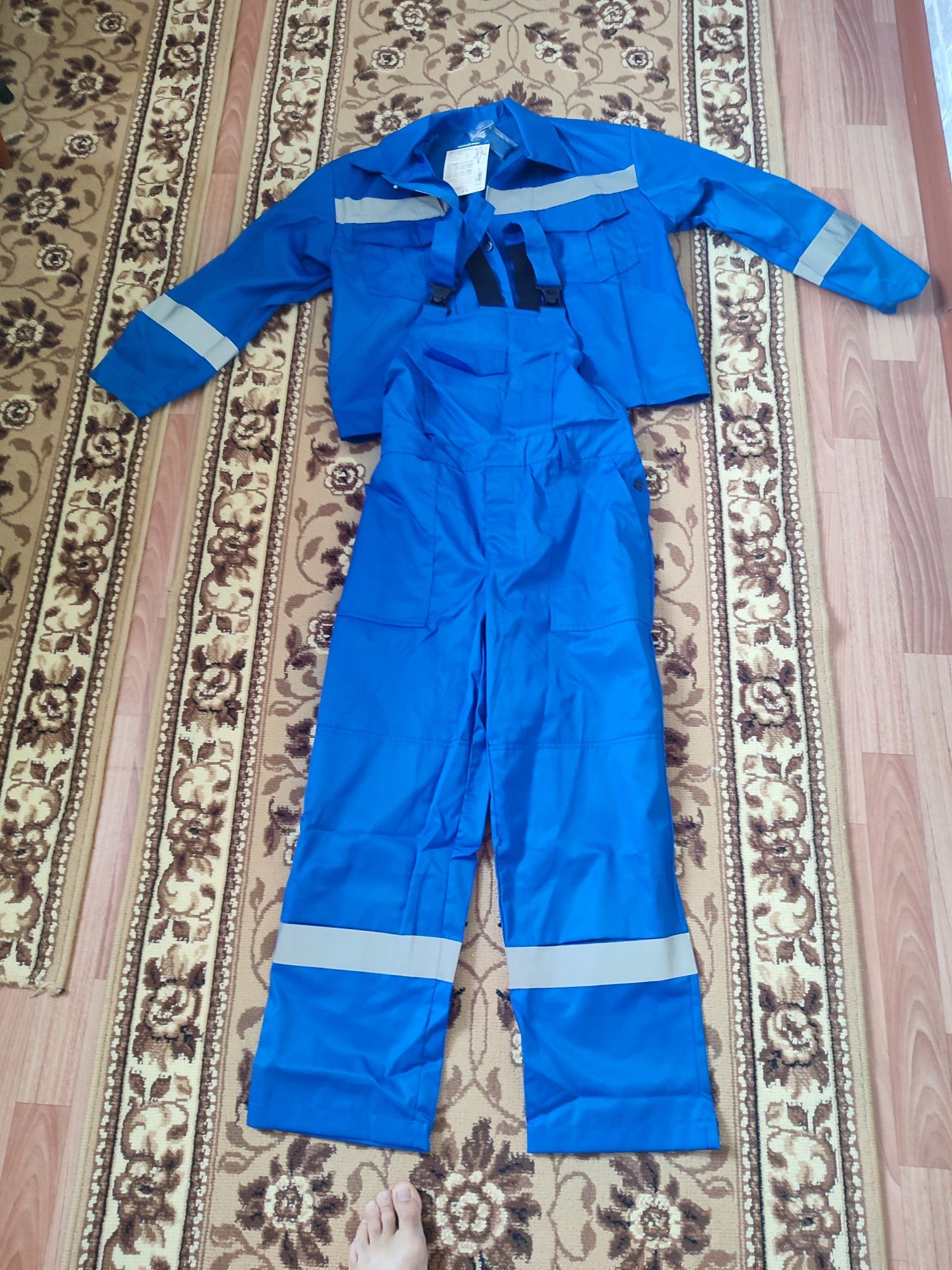 Продам спец одежду