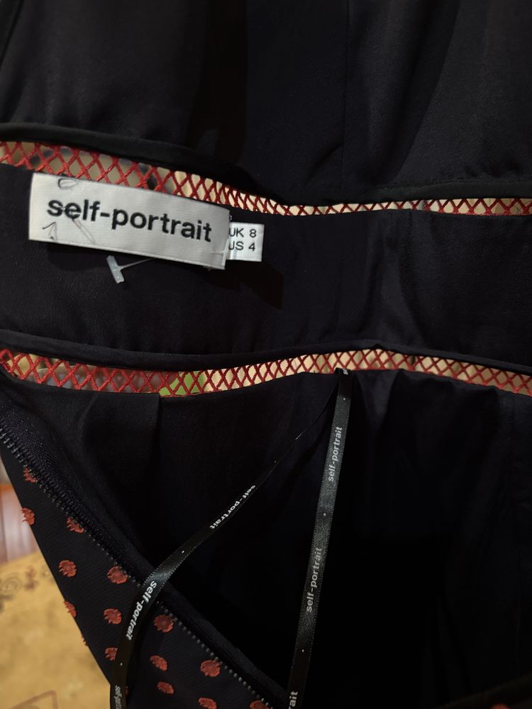 Оригинальное платье Self Portrait