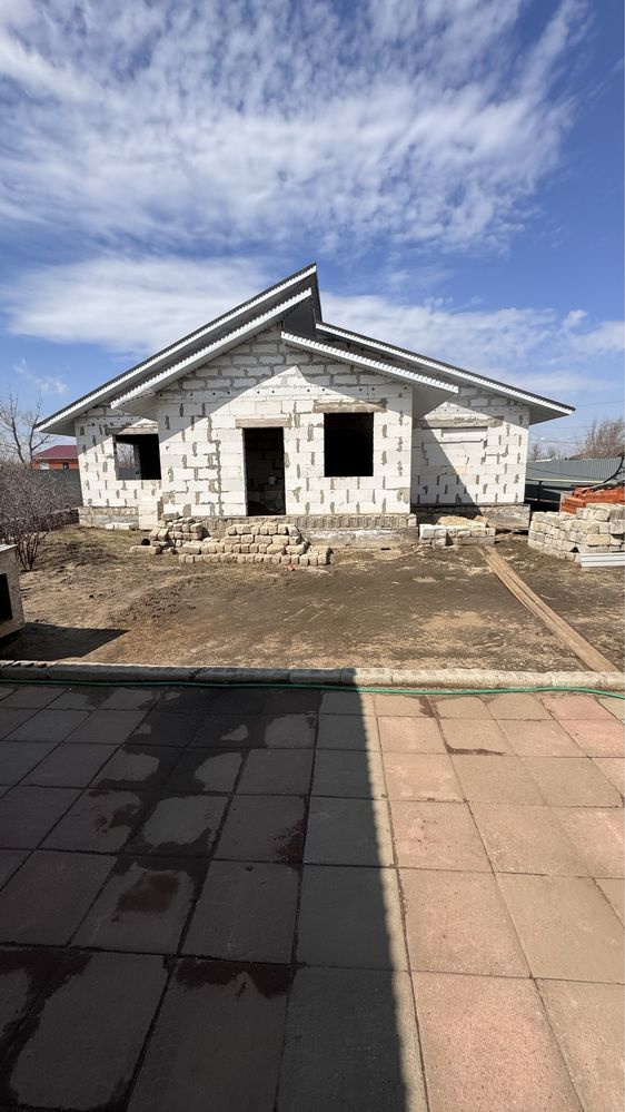 Кровельный услуги ремонт крыш .продам лента кровельный