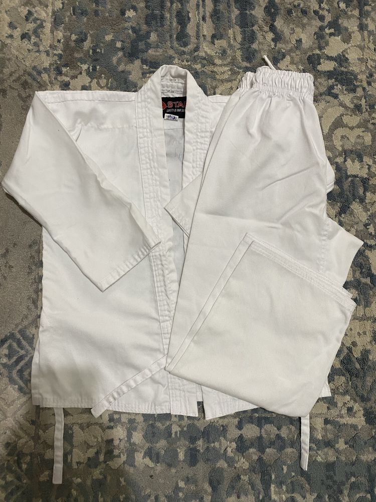 Продам кимоно детское