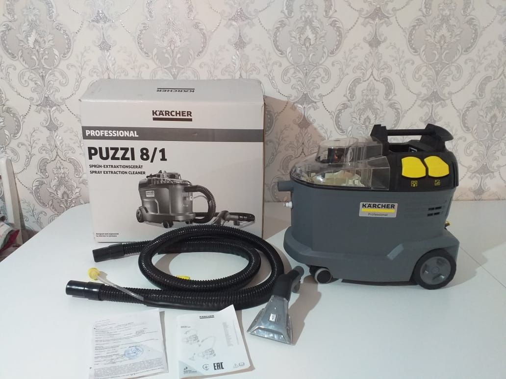 Продам профессиональное моющий пылесос KARCHER PUZZI  8/1