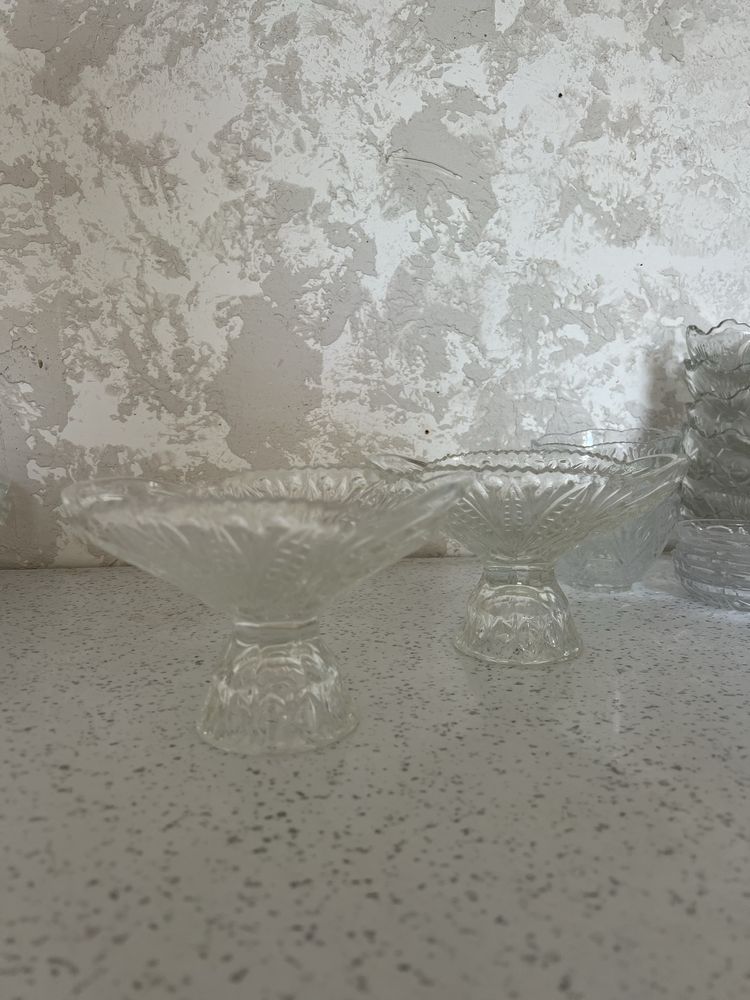 Продам стекляные салатницы и пиалы