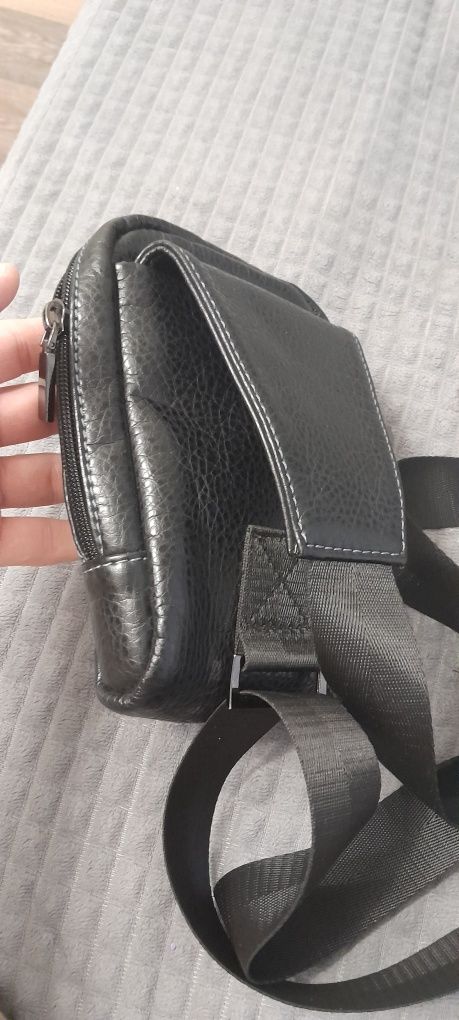 Продам барсетку эко-кожа в отличном состояние