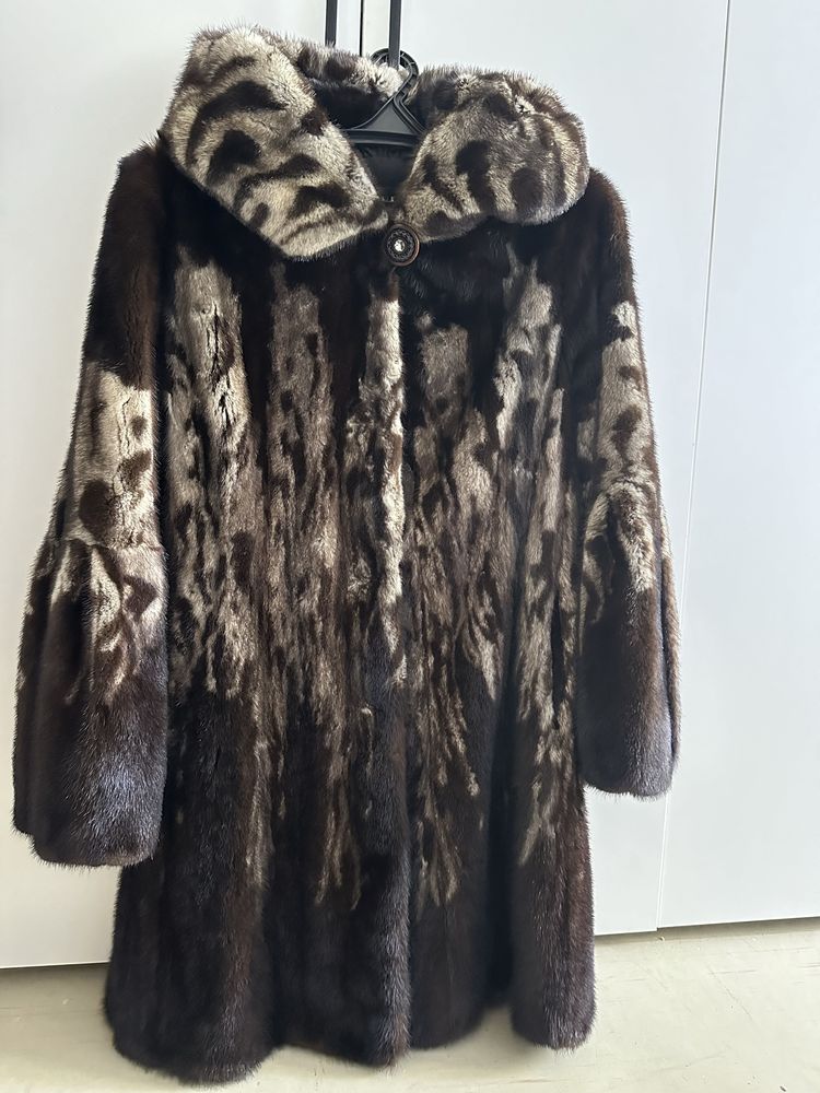 Продам норковую шубу