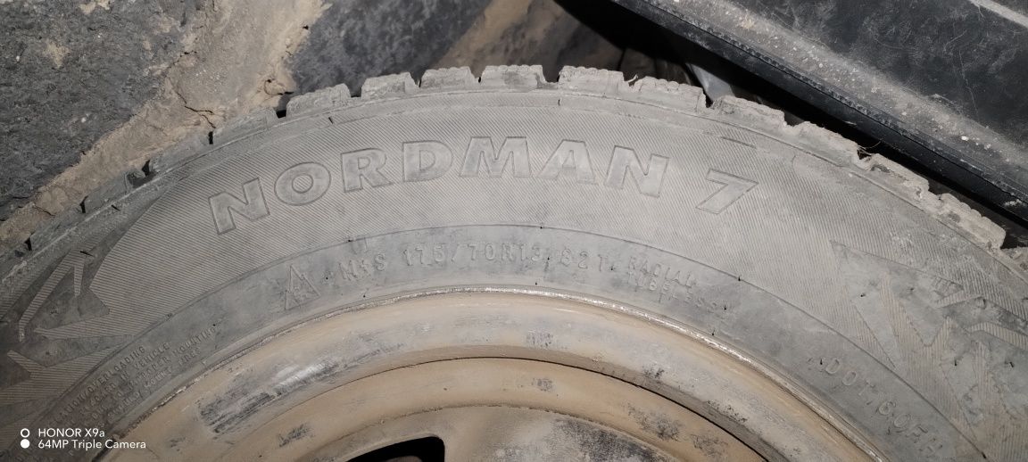 Продам зимнюю резину!