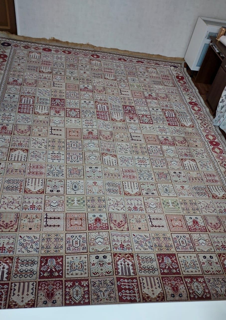 Продам новый ковер 350х500