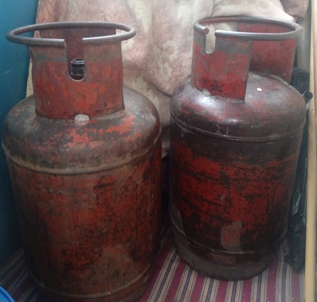 Газовые баллоны .
