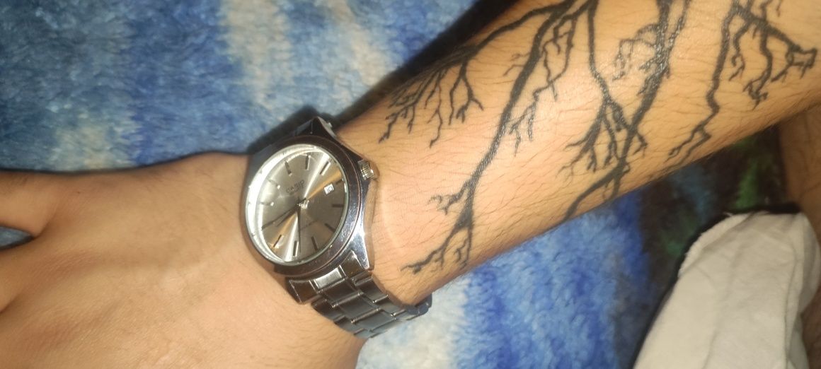 Продам Часы CASIO