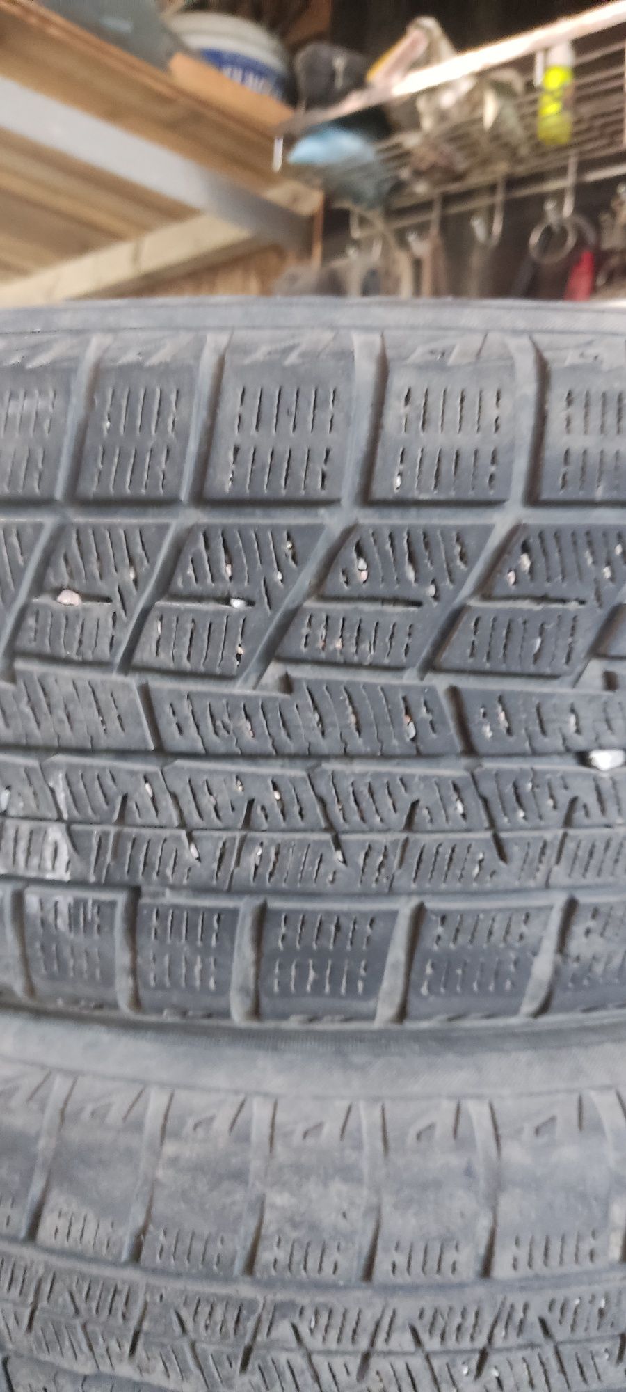 Шины зимние 205/60 R16