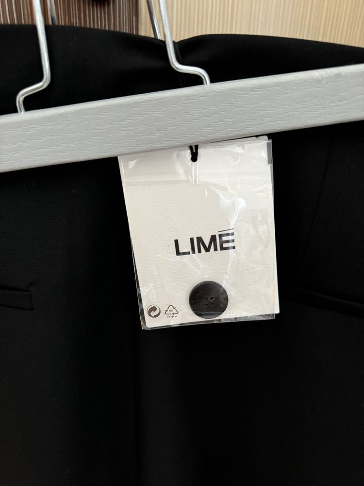 Черная юбка LIME