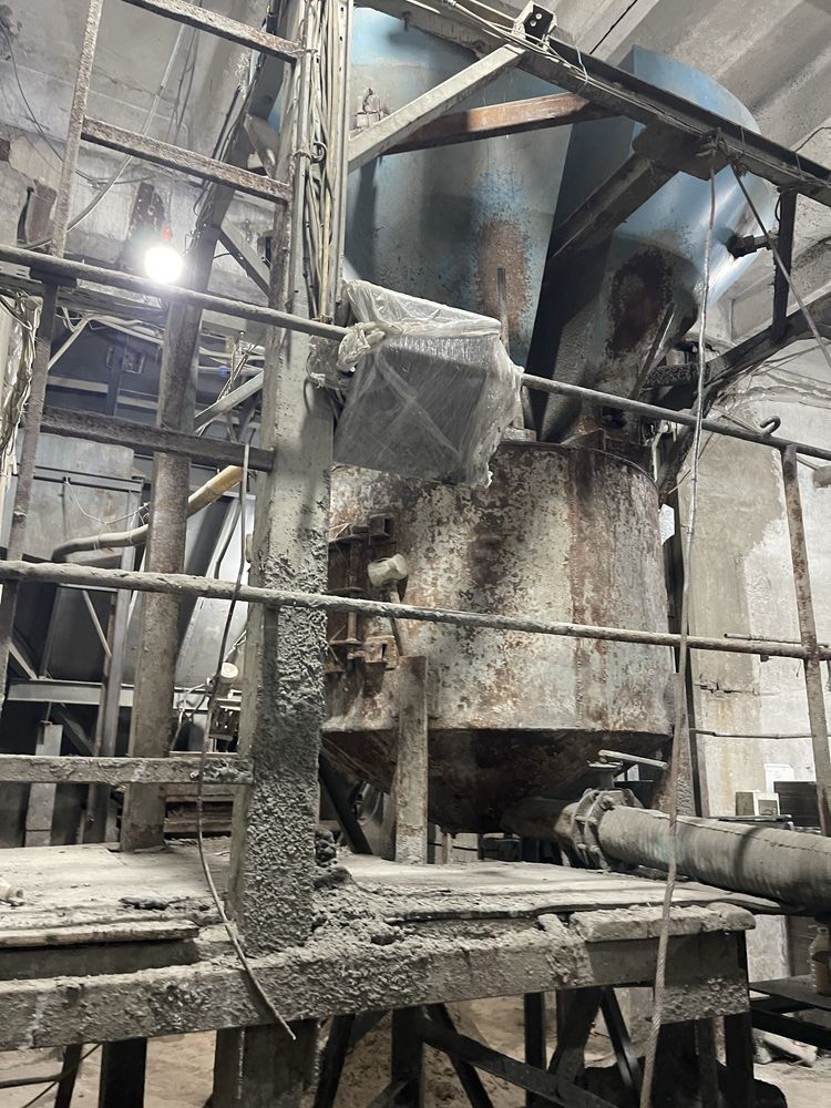 Цех газоблока. В рабочем состоянии со всеми необходимым станками.