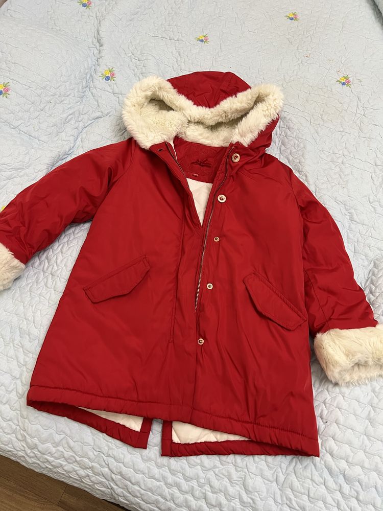 Продам демисезонное пальто для девочки 6-7-8-9 лет